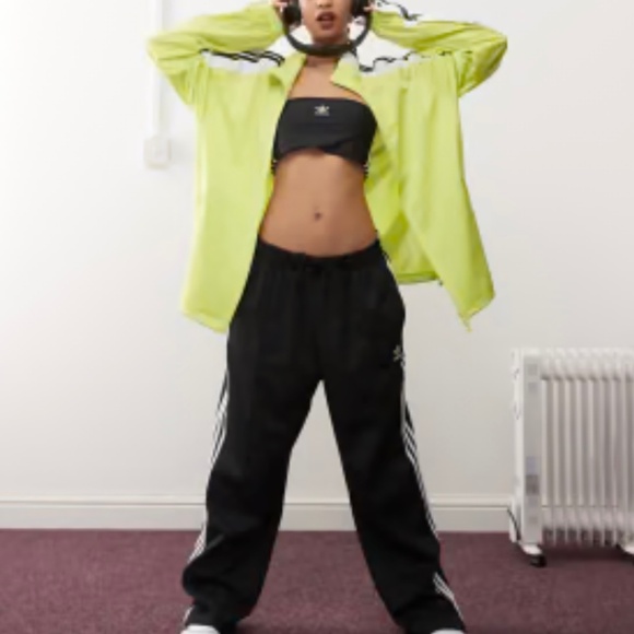 ADIDAS ORIGINALS Men's Megabreak Jacket Size XL in Green with Three Stripes. - Picture 9 of 16